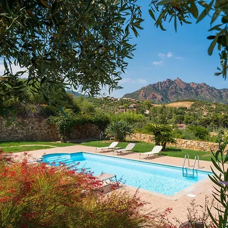 Azzurra Con Piscina *