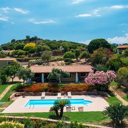 Azzurra Con Piscina * Тертения