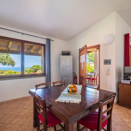 Azzurra Con Piscina Вилла