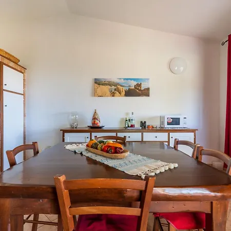 Azzurra Con Piscina Тертения