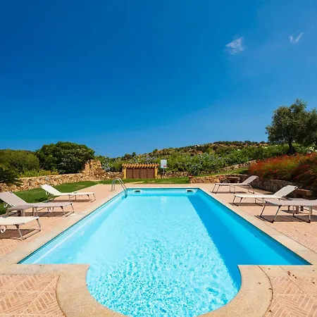 Azzurra Con Piscina Вилла *