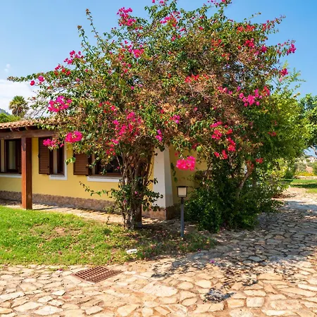 Azzurra Con Piscina Вилла *