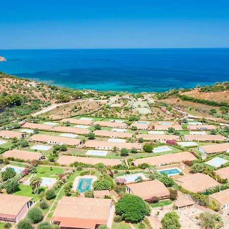 Azzurra Con Piscina Villa Tertenìa